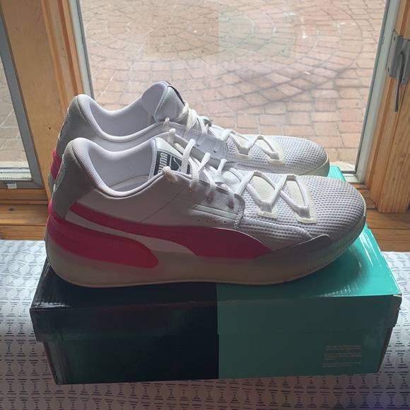 Puma basketball shoes - Picture 2 of 5